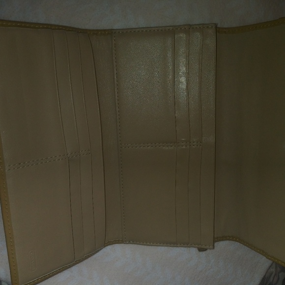 Coach Wallet - Picture 7 of 7